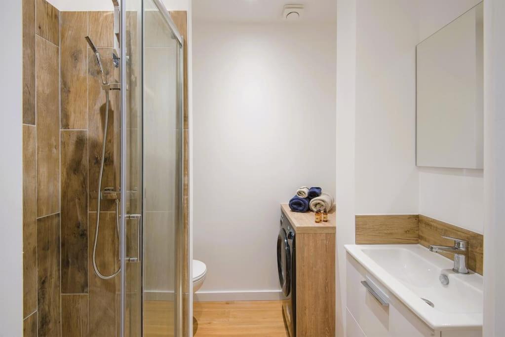 Spacious T2 Near The Halles And The Harbour Toulon Exterior foto